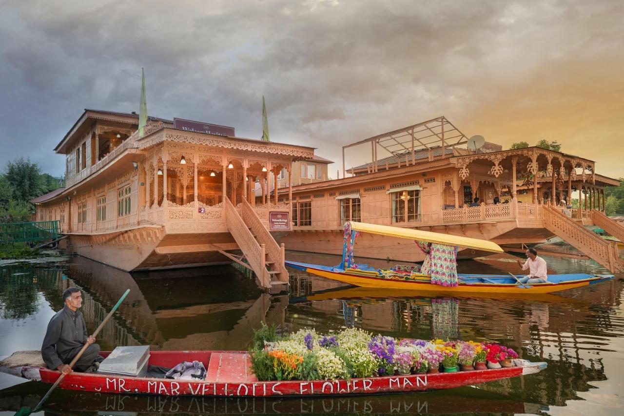 Welcomheritage Gurkha Houseboats Srīnagar Екстериор снимка